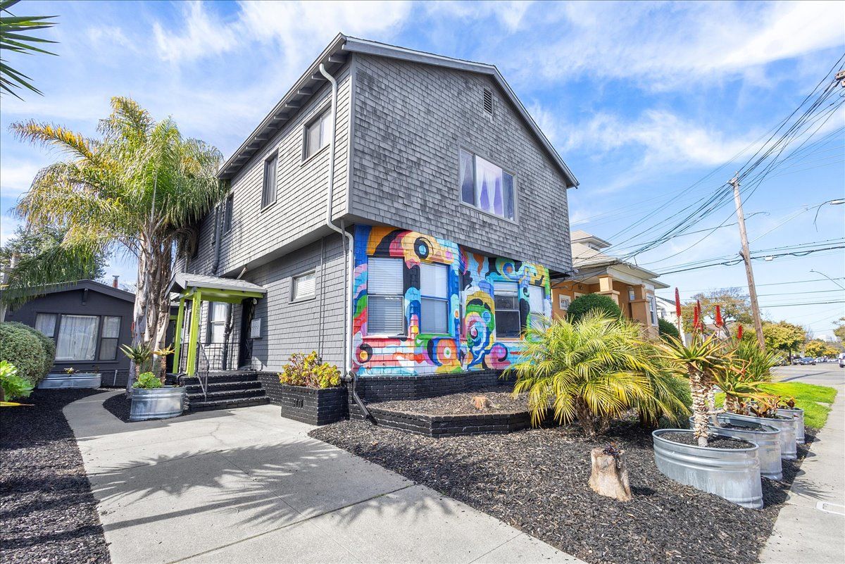 1551 Saint Charles #3