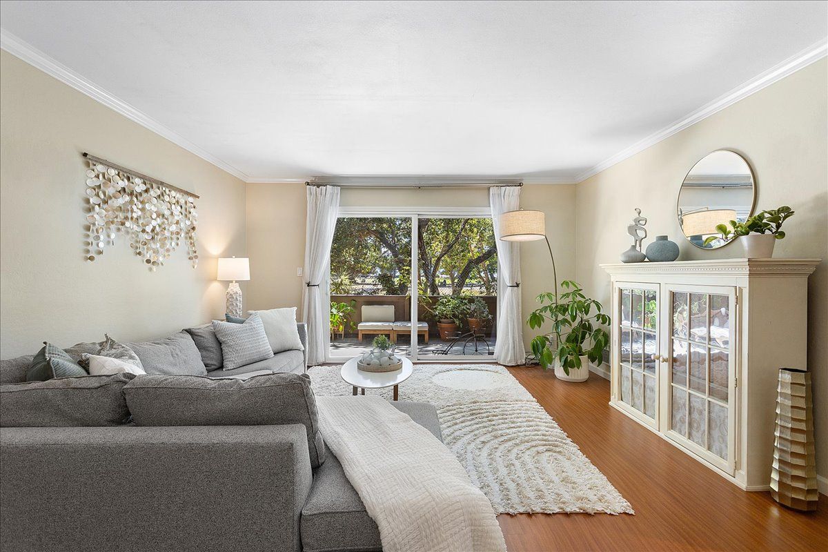 1311 Webster St #E103