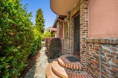 property thumnail
