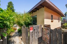 property thumnail