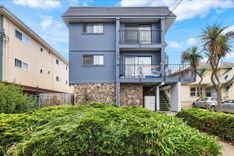 property thumnail