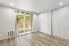 property thumnail