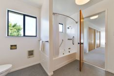 property thumnail