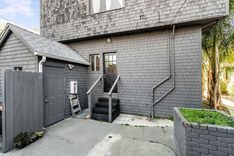 property thumnail