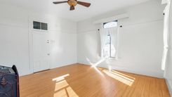 property thumnail